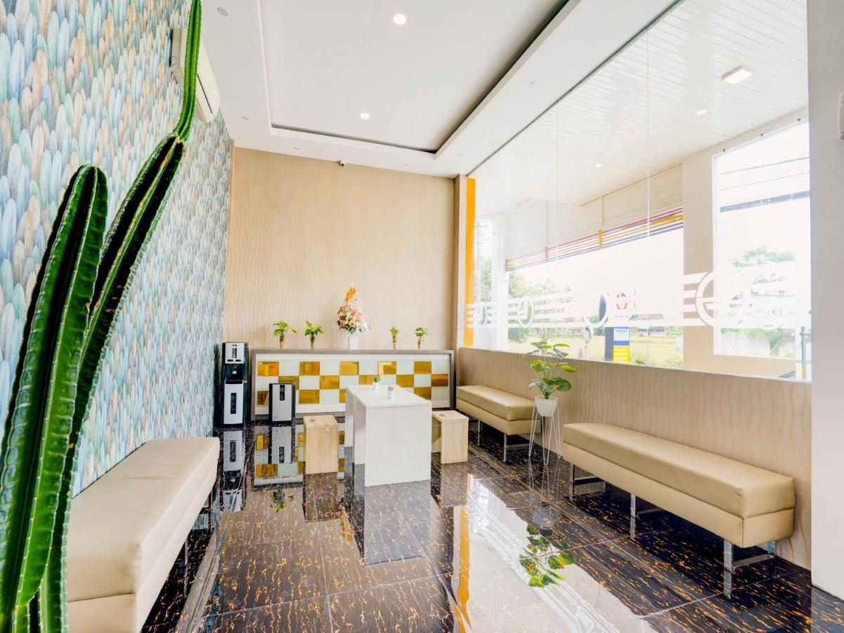 Lg Hotel เจมเบอร์ ภายนอก รูปภาพ